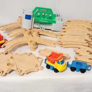 VINTAGE 1991 FISHER PRICE FLIP TRACK RAIL ROAD Toy TRAIN SET 46 Pieces